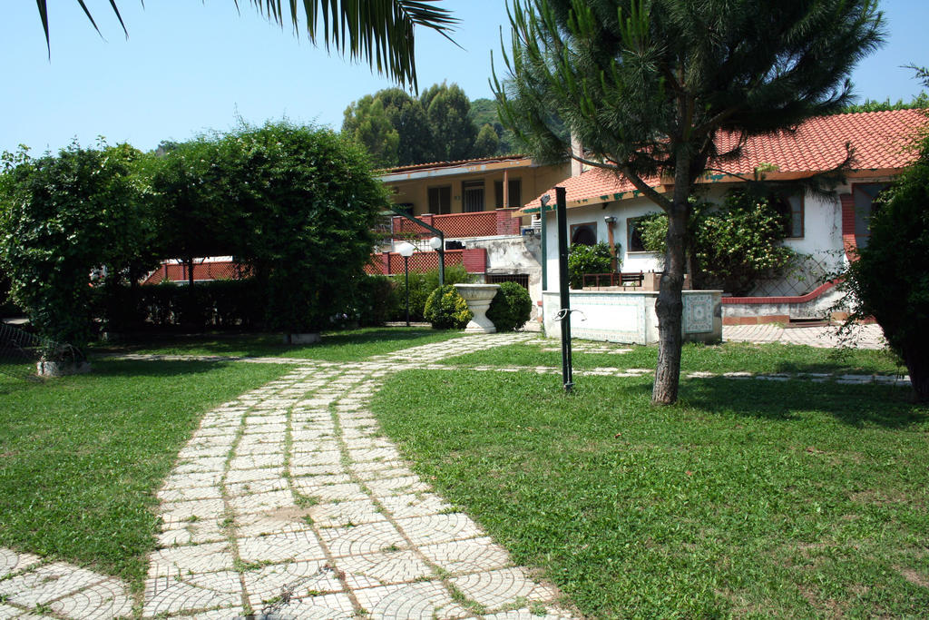 Tennis Hotel Pozzuoli Exteriör bild