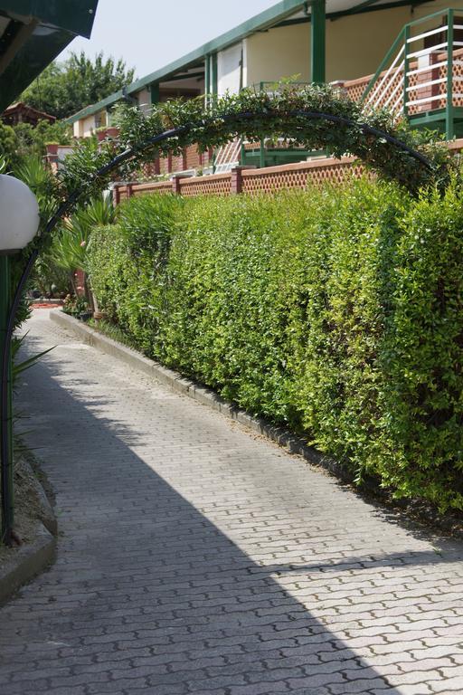 Tennis Hotel Pozzuoli Exteriör bild